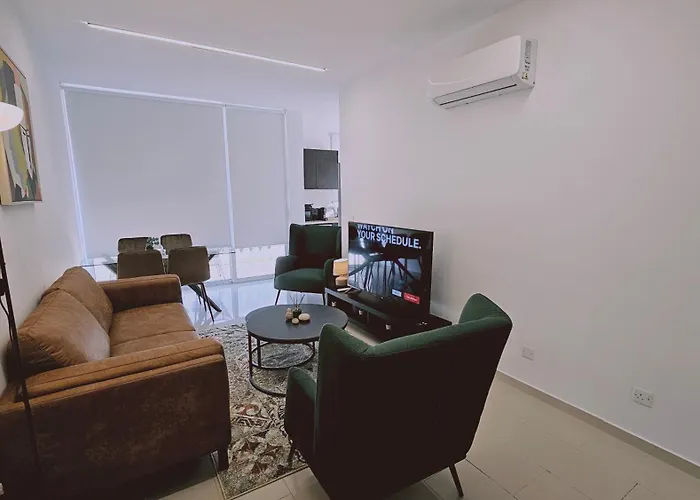 Stay Cosmo City Suites